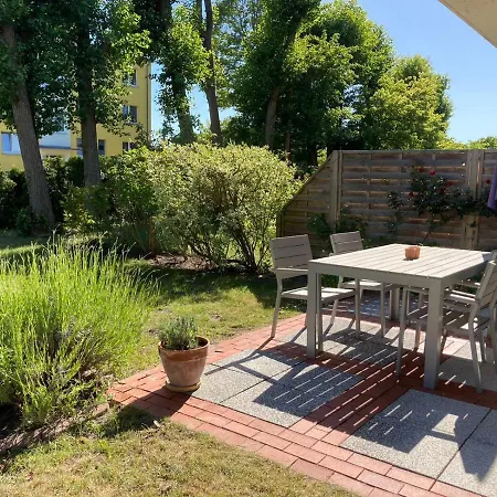 Martha_mueller_graehlert_weg 7_8 W * Zingst